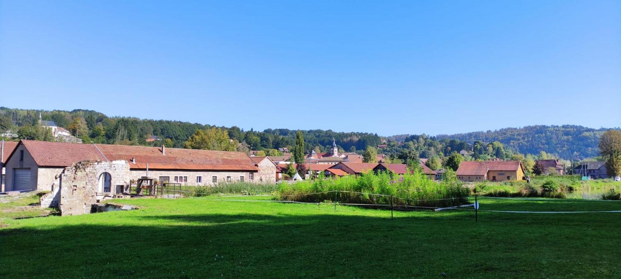 La Fontaine Aux Enfants - Gr5 - Chambre Avec Sdb Privee Abreschviller Bagian luar foto