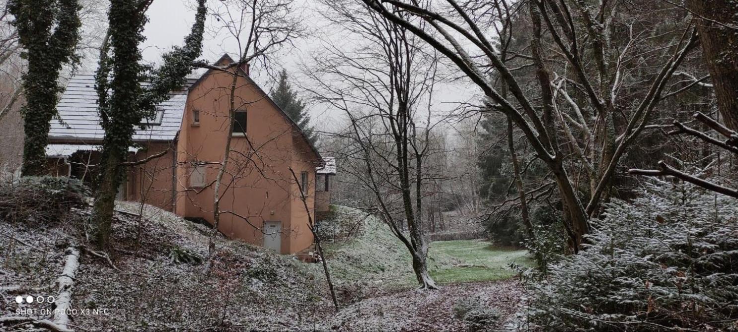 La Fontaine Aux Enfants - Gr5 - Chambre Avec Sdb Privee Abreschviller Bagian luar foto