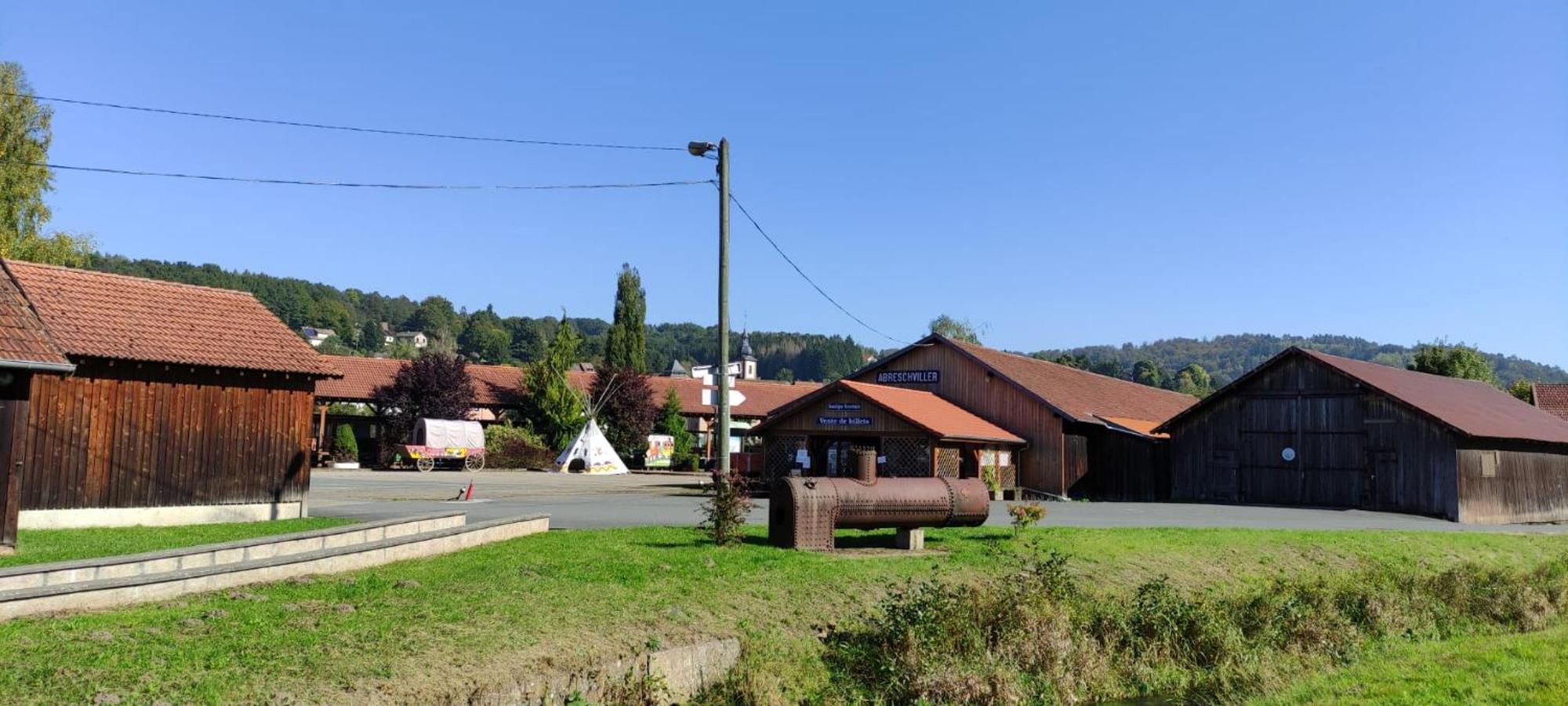 La Fontaine Aux Enfants - Gr5 - Chambre Avec Sdb Privee Abreschviller Bagian luar foto